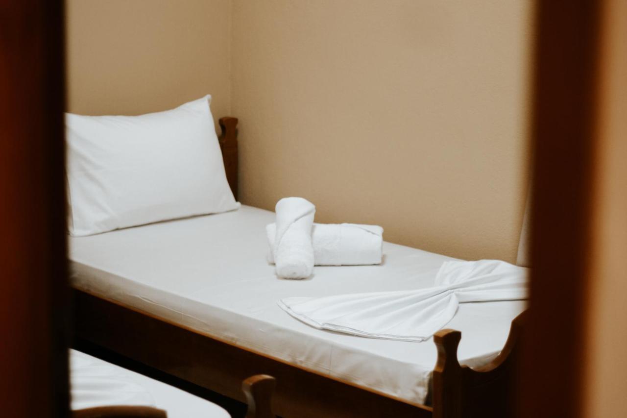 Hotel Lunxheria Гирокастра Экстерьер фото